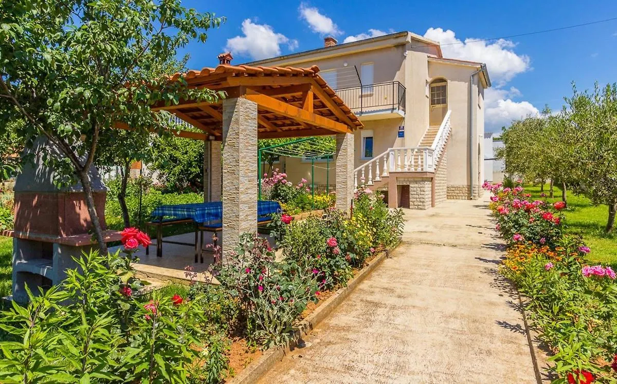 מדולין Apartment Korpar